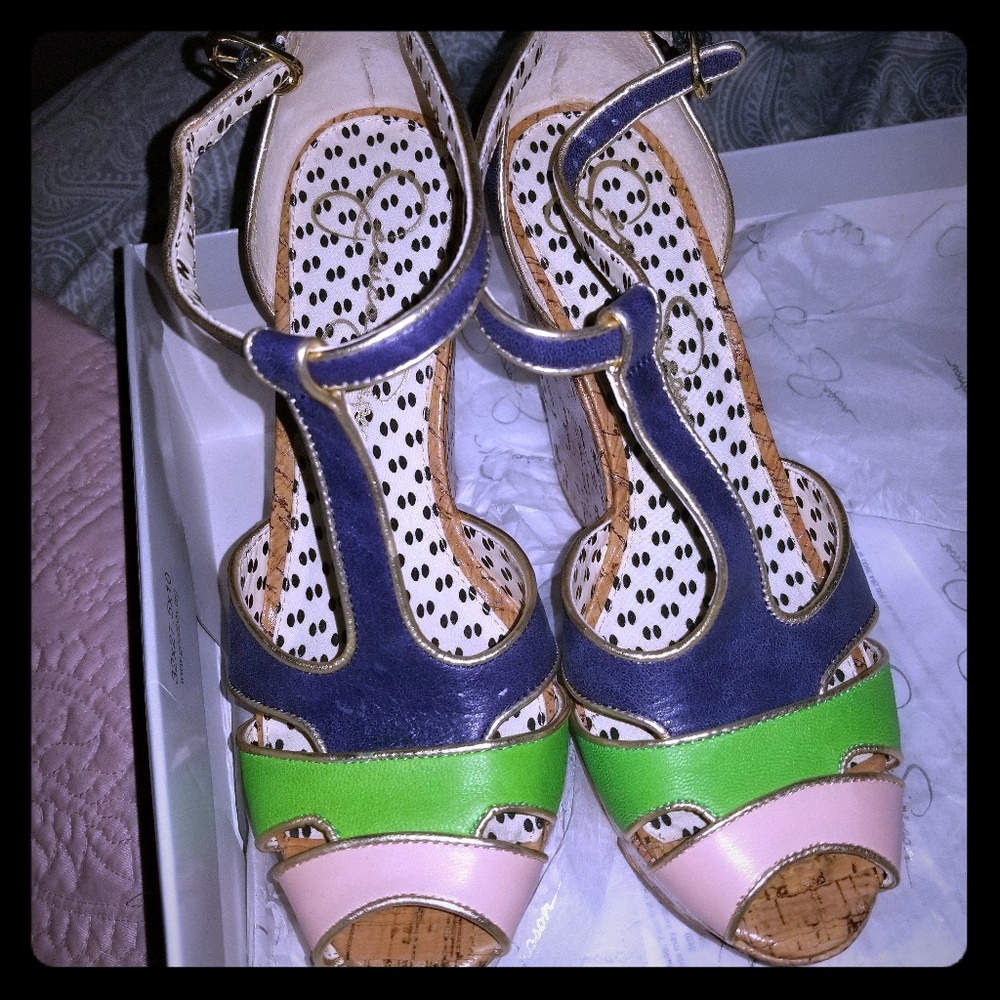 Jessica Simpson Wedges
